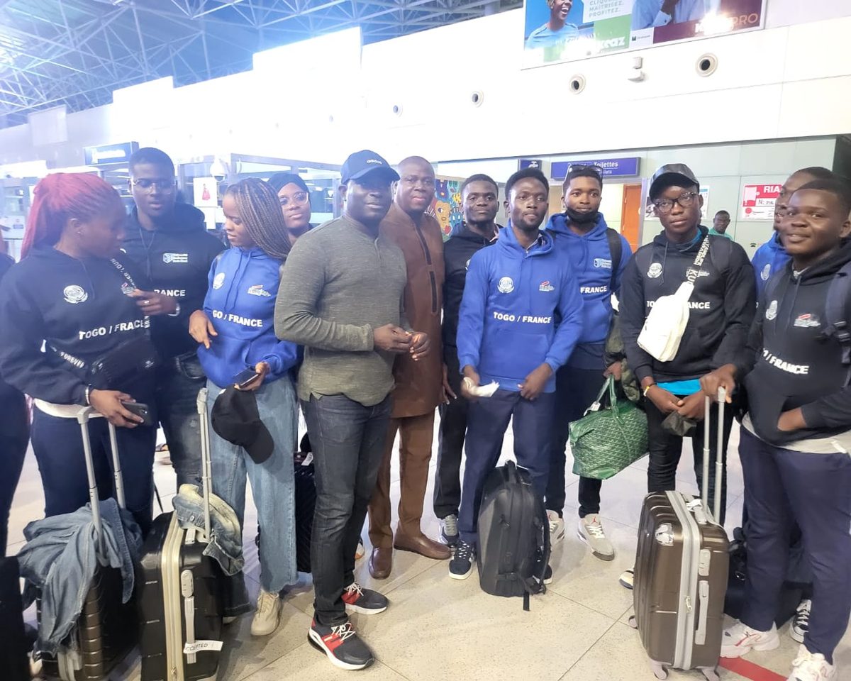 Départ en mobilité : étudiants ESIG « Togo / France » à l'aéroport